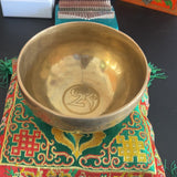 Bol Chantant Gravé Om 13 cm