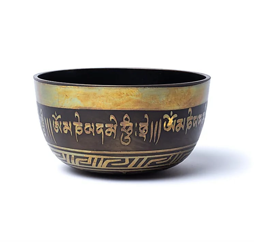 Hand-Carved Tibetan Singing Bowl - Om Mani Padme Hum - 17 cm - Universal Tibet