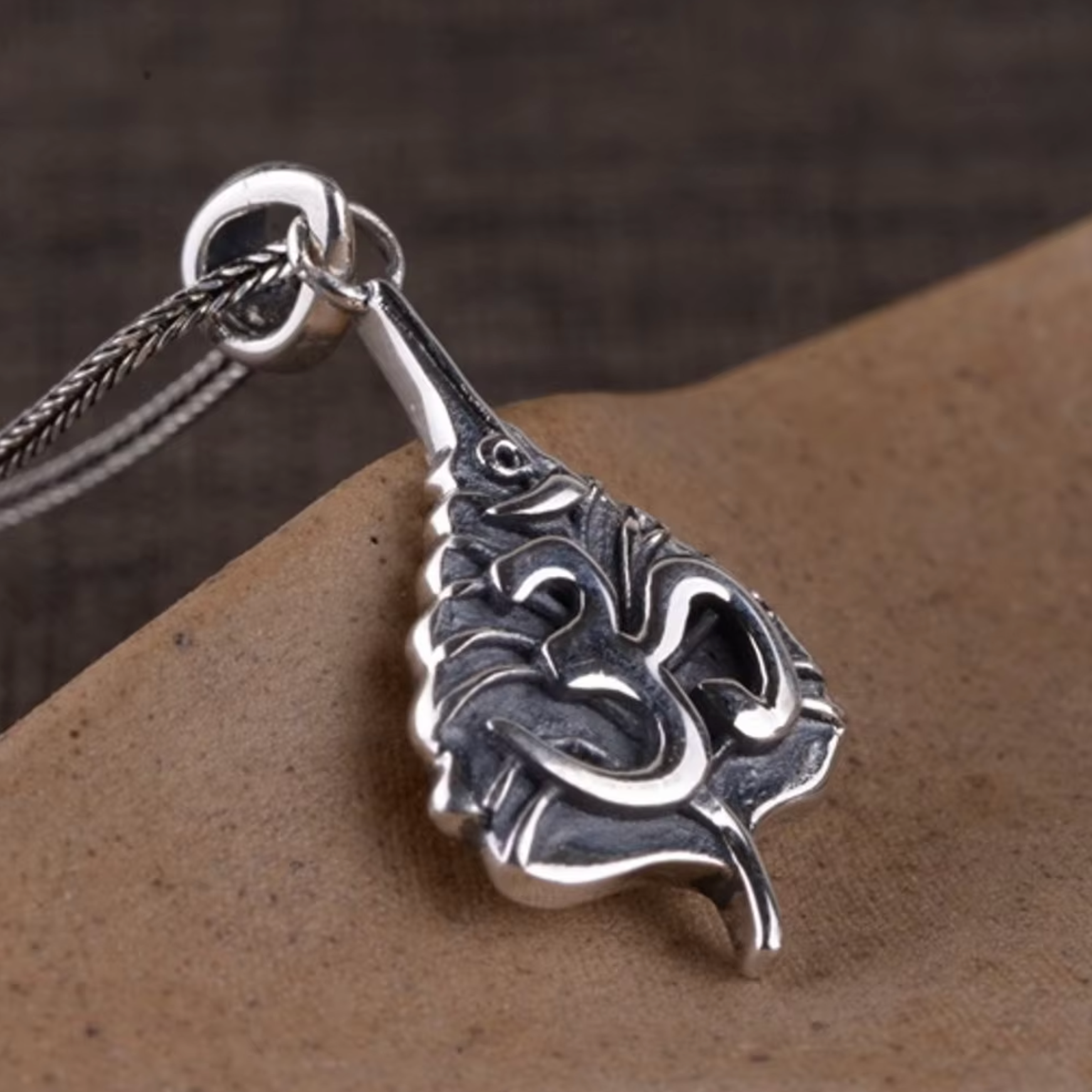 Pendentif Bouddhiste Om Argent 925