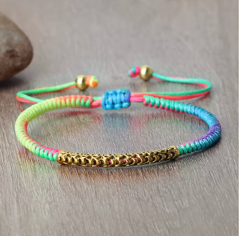 Bracelet Bouddhiste Porte-Bonheur Arc-en-Ciel