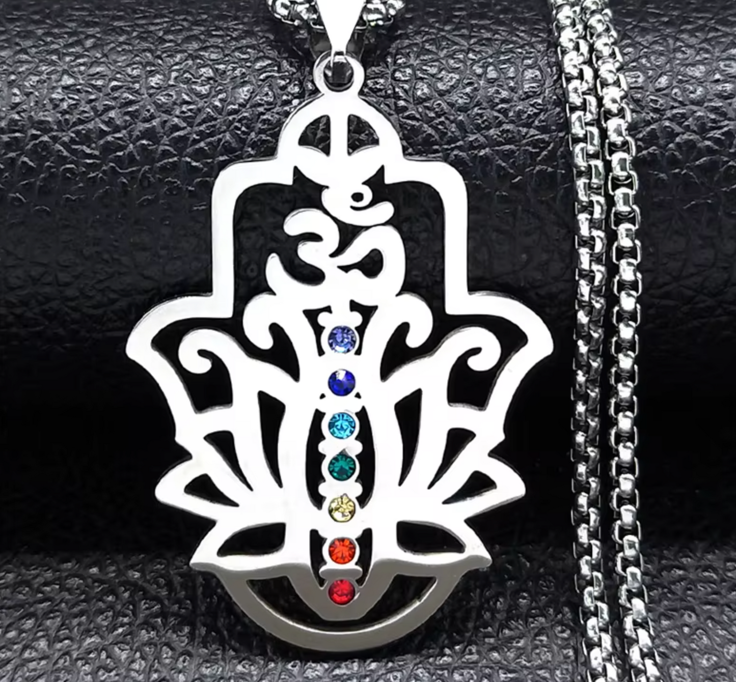 OM 7 Chakra Lotusblütenanhänger