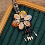 Pendentif Fleur de Coquillages Cauris Népalais