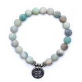 Bracelet en Amazonite pastel avec pendentif Om, esprit sérénité et équilibre émotionnel.