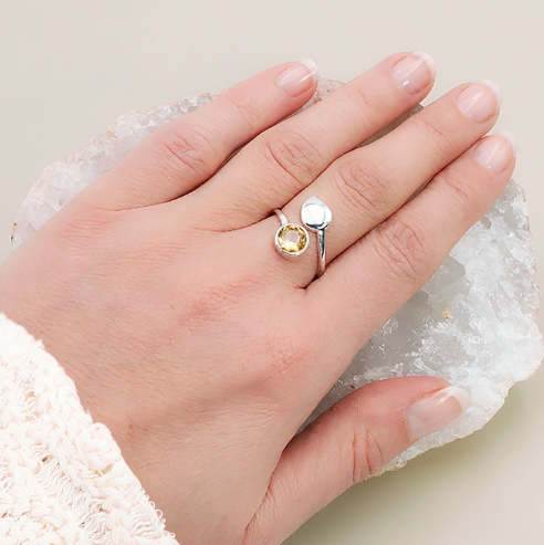 Ring "Lichtblatt" aus facettiertem AAA-Citrin & 925er Silber