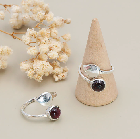 Anillo Vela de Claridad Aguamarina y Plata 925 – Calma y Expresión