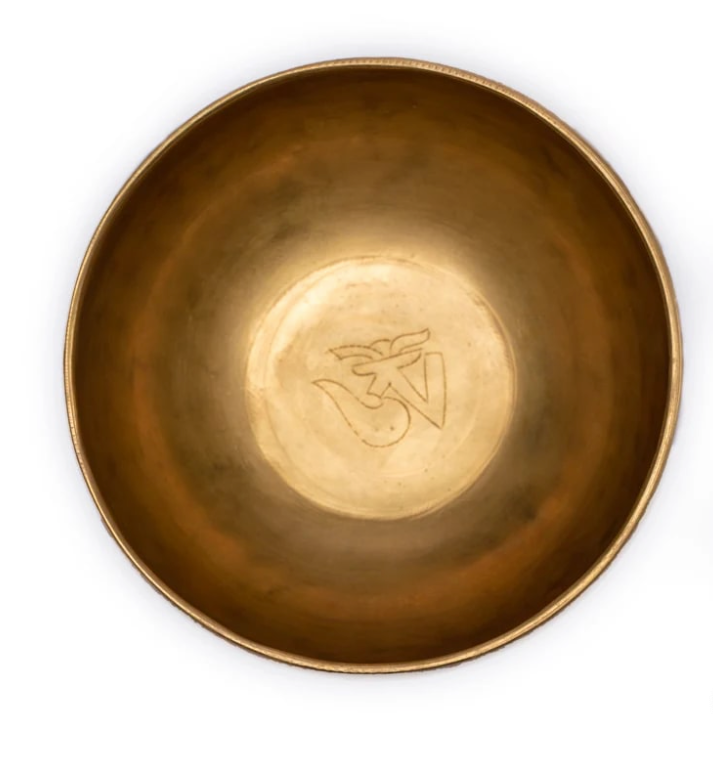 Gravierte Klangschale Om 15,5 cm