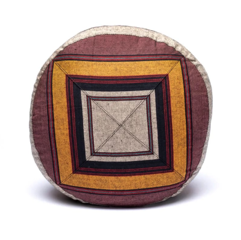 Coussin de méditation ocre et bordeaux à motifs géométriques - univers tibet