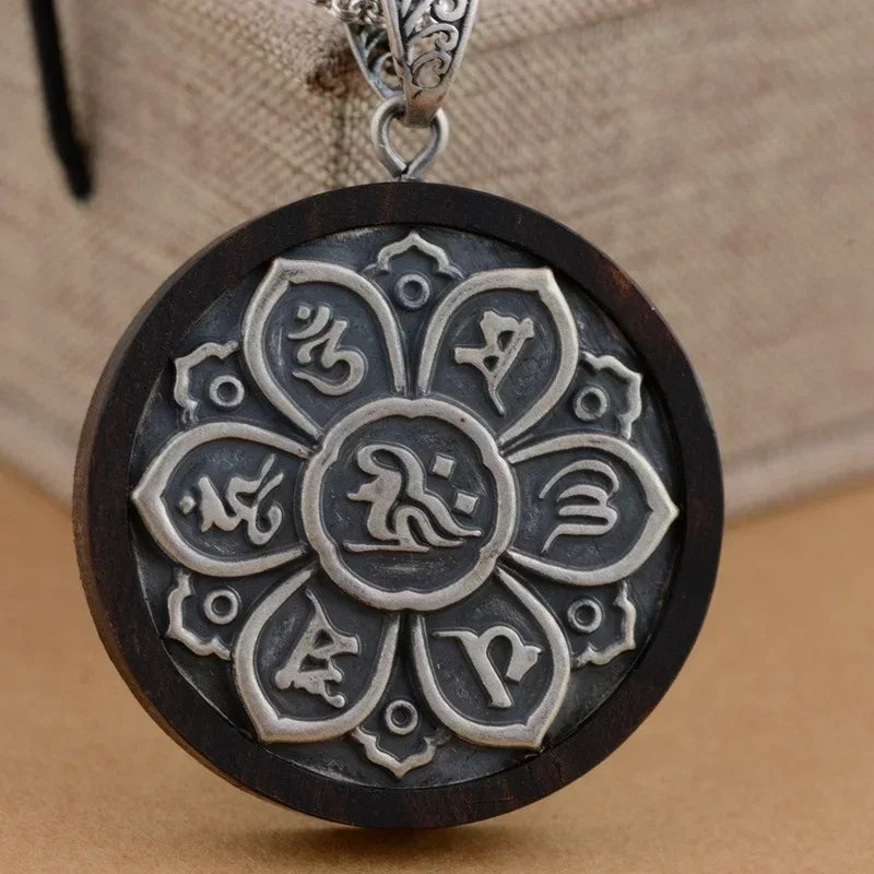 Pendentif Bouddhiste Argent 925 et Bois de Santal